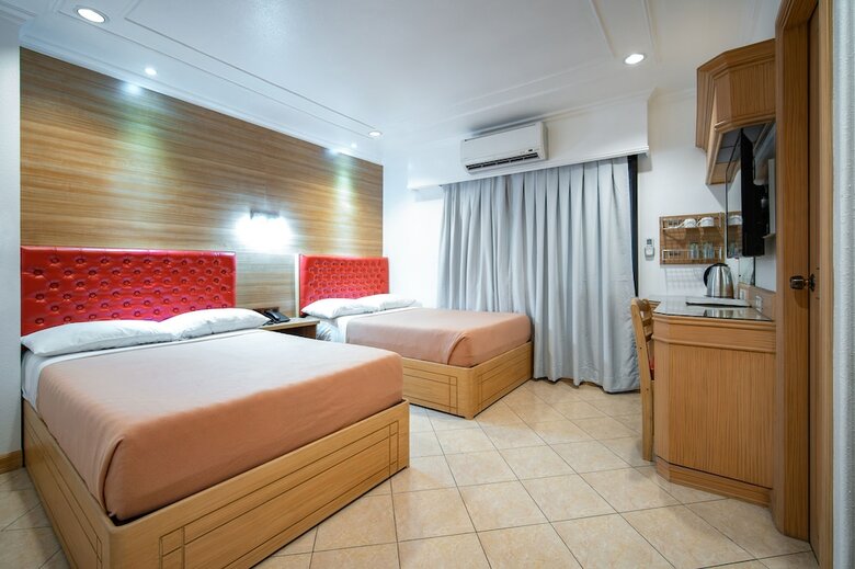 Paladin Hotel