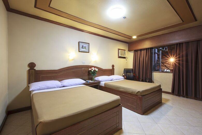 Paladin Hotel
