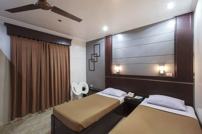 Paladin Hotel