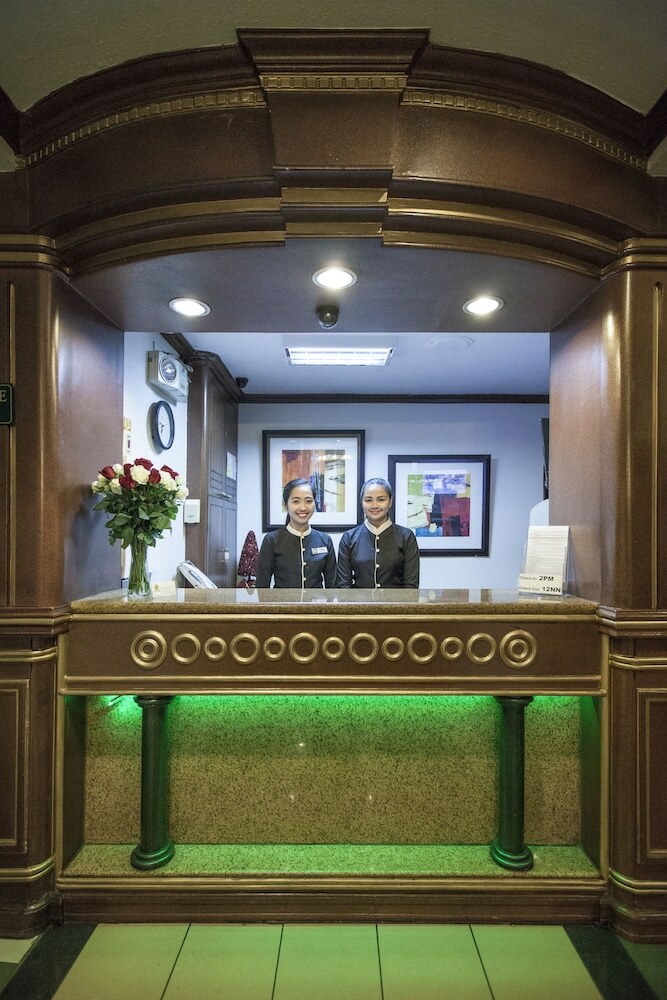 Paladin Hotel