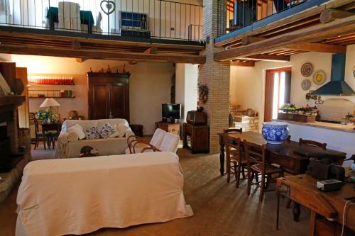 Villa Cima - Entire Stonehouse With Pool