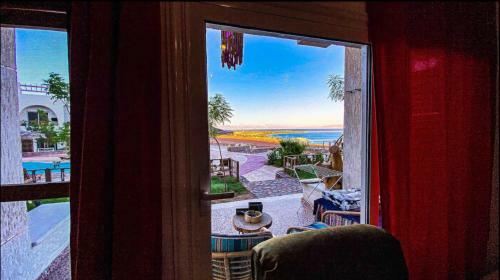 Private Sea & Mountains View Pool Apartment A1g2