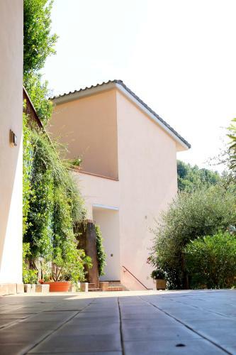 Hidden Gem Apartment With Swimming Pool