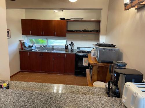 Villa Solara - Luxury 3 Bedroom Villa With Pool, Golf & Lake View