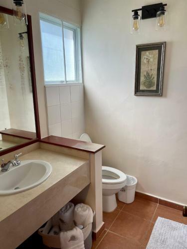 Villa Solara - Luxury 3 Bedroom Villa With Pool, Golf & Lake View
