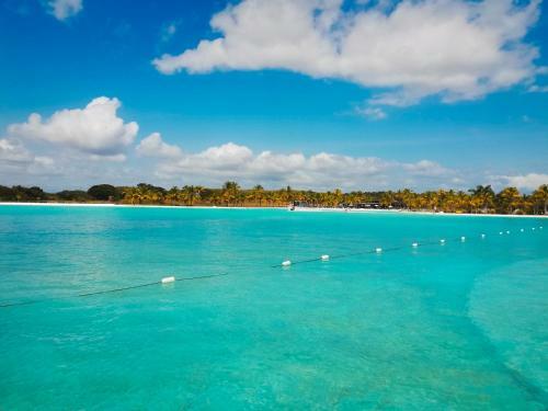 Apartamento Luxurious Beach Property 3 Bedrooms