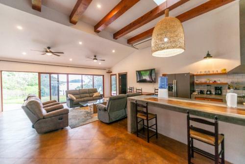 Villa Iguana Hill