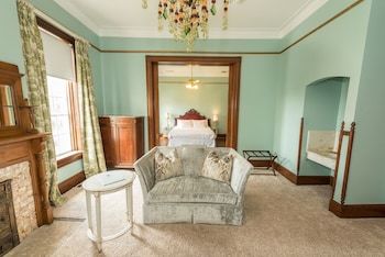 Bed & Breakfast Mosheim Mansion