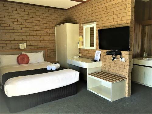 Country Home Motor Inn