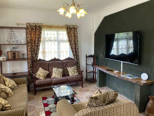 Sunshine Residence -4 Bed Holidayhome With Jacuzzi