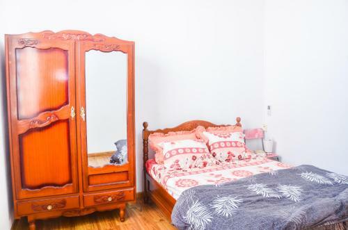 La Caverna House