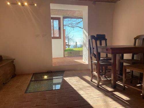 Brand New Total Remodel With Garden - Sleeps 6