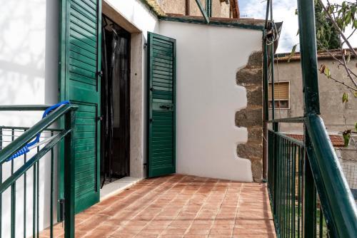 Brand New Total Remodel With Garden - Sleeps 6