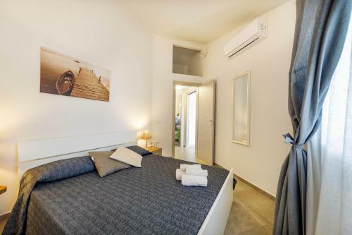 Caneis Apartments