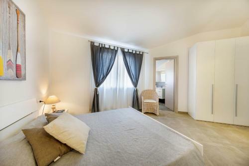 Caneis Apartments