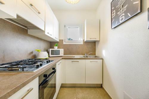 Caneis Apartments