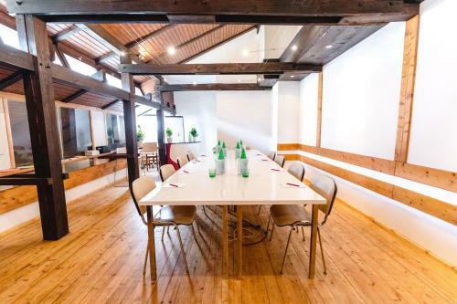 Winzerhotel V�hringer