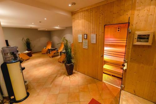 Winzerhotel V�hringer