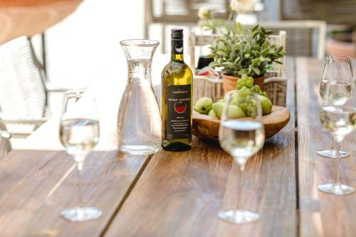 Winzerhotel V�hringer