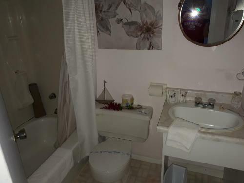 Hotel H�tel Aux Vieux Bardeaux