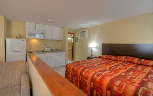 Motel Colonial Village Resort