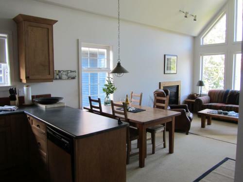 Apartamento 203 At Water's Edge