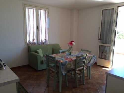 Apartamento Bilocale Con Terrazza A San Teodoro