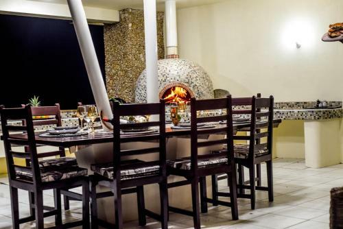 Rozzies Beach Villa Kilifi