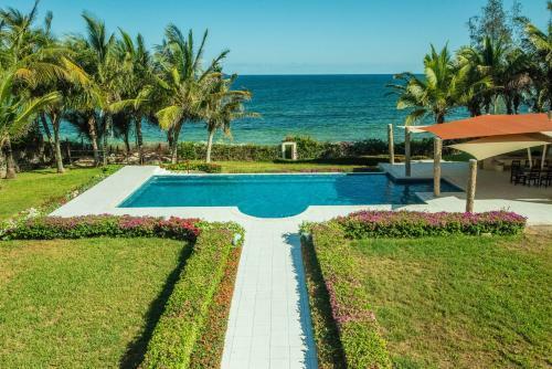Rozzies Beach Villa Kilifi