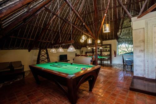 Rozzies Beach Villa Kilifi