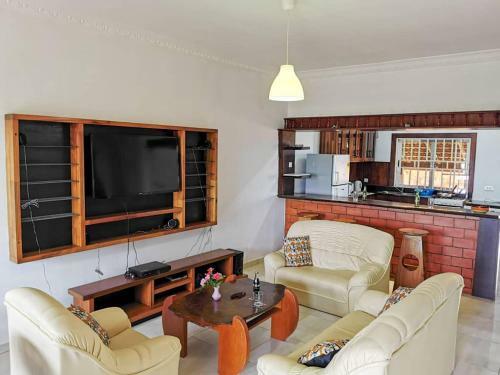 Upper Inchaban Beachfront Apartment