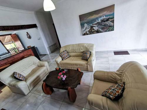 Upper Inchaban Beachfront Apartment