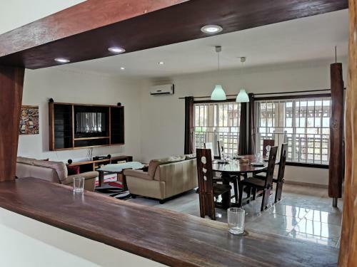 Upper Inchaban Beachfront Apartment
