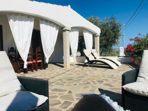 International House San Teodoro