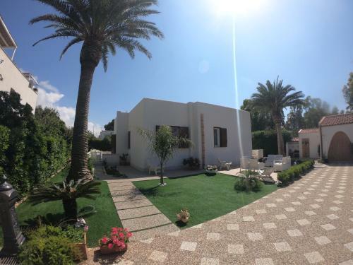 Villa Almyra