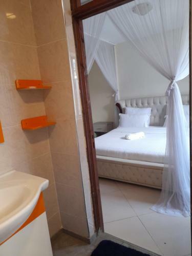Suzzy Furnished Apartments