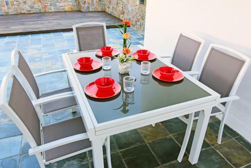 Spacious 3 Bedrooms Apartment