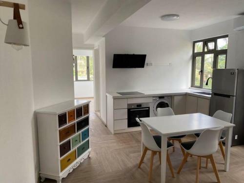 Lovely (new) Apartment Near Beach