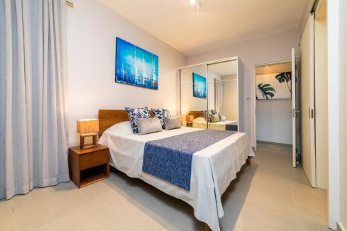 One Bay Residence Modern Contemporary Apartment Flat 4