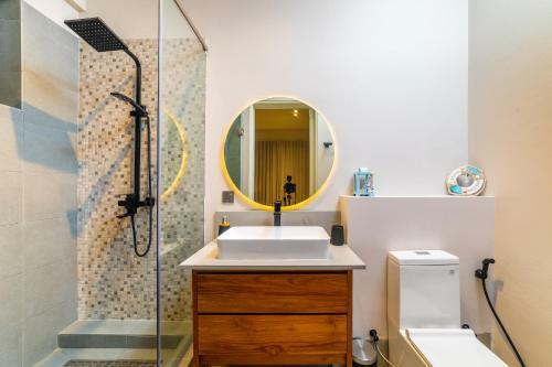 One Bay Residence Modern Contemporary Apartment Flat 4
