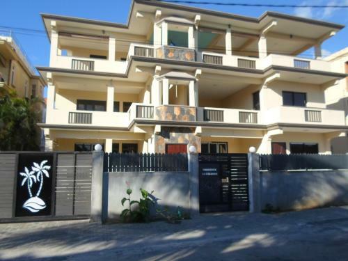 Hostal Residence La Colombe