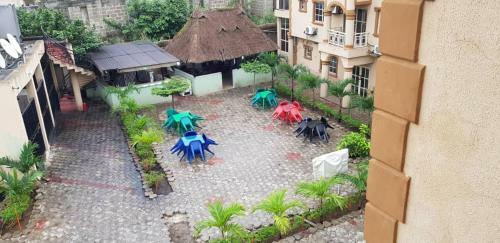 Home Inn Hotel And Suites
