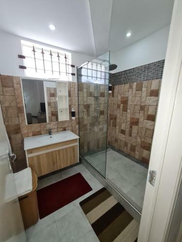 Sunny Bay Apartments