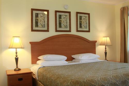 Posada Beach Cove Waterfront Inn