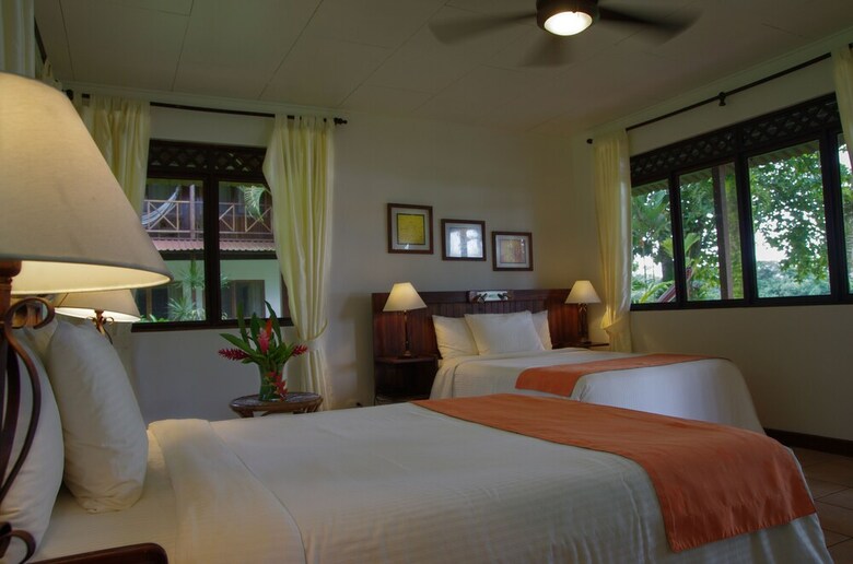 Tortuga Lodge & Gardens