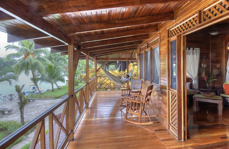 Tortuga Lodge & Gardens