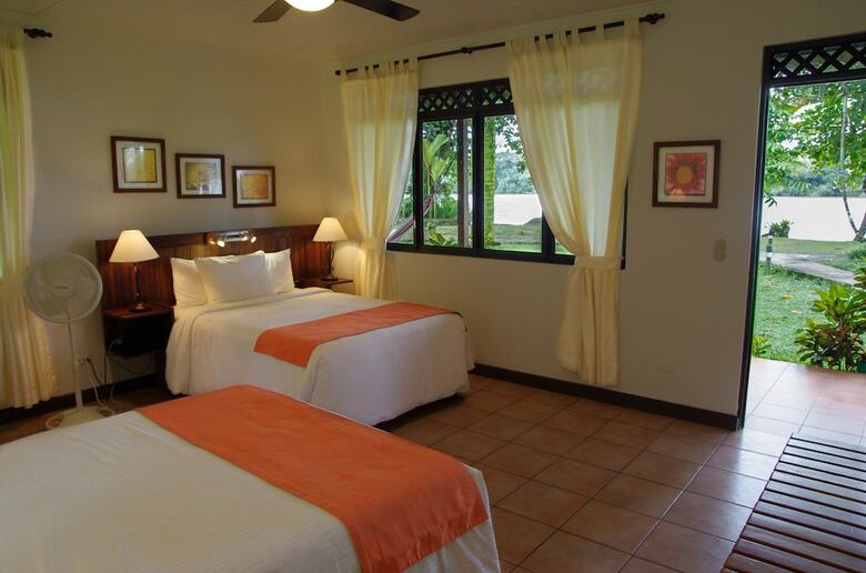 Tortuga Lodge & Gardens