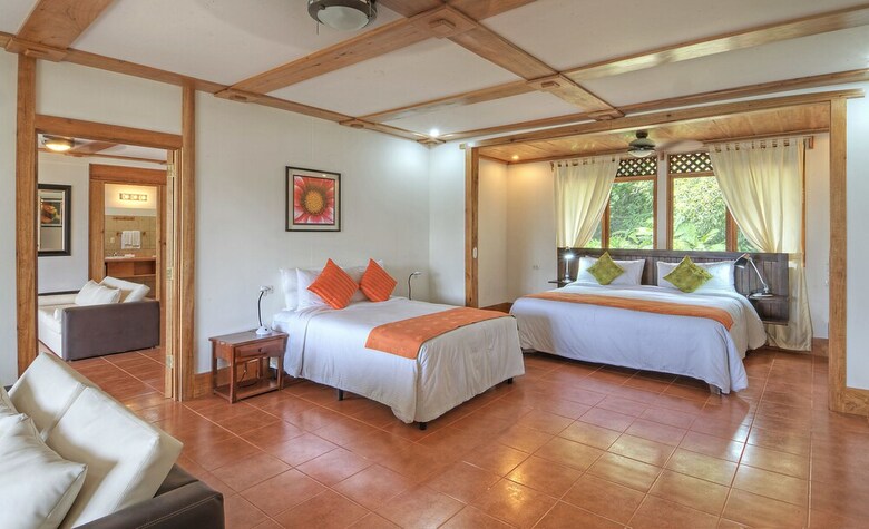 Tortuga Lodge & Gardens