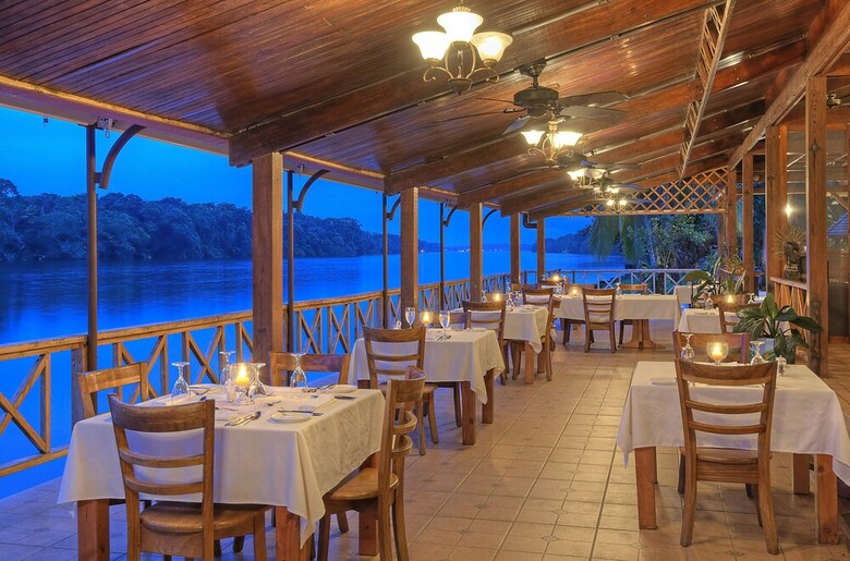 Tortuga Lodge & Gardens