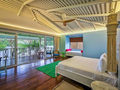 Tortuga Lodge & Gardens